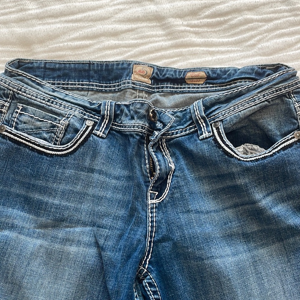 15x33 Maurice’d Studio 5 jeans.